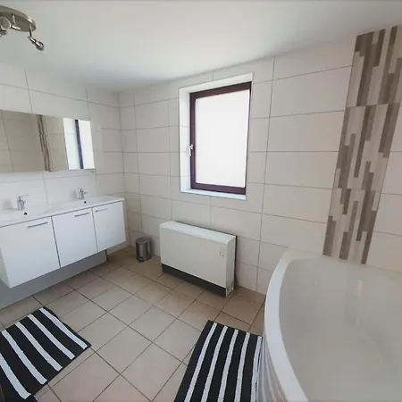 Maison De Situee Entre Liege, Tongres Et Vise Slins