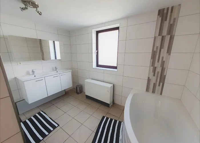 Maison De Situee Entre Liege, Tongres Et Vise Slins